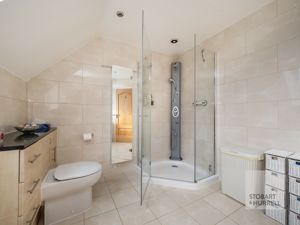 En-Suite Shower